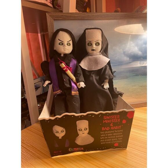 Mezco Living Dead Dolls Sinister Minister & Bad Habit Spencers Exclusive 2000 - Picture 2 of 16